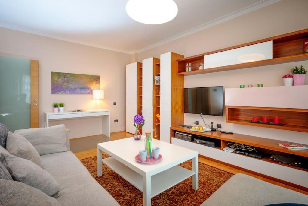 صوفيا Green Apartment - Top Location, Near City Center! المظهر الخارجي الصورة
