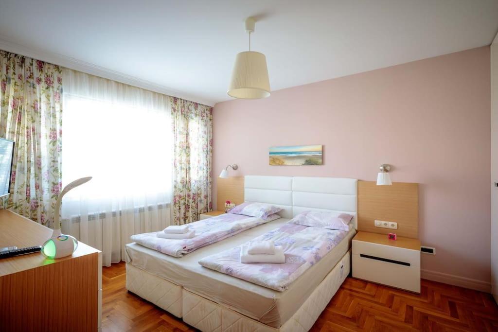 صوفيا Green Apartment - Top Location, Near City Center! المظهر الخارجي الصورة